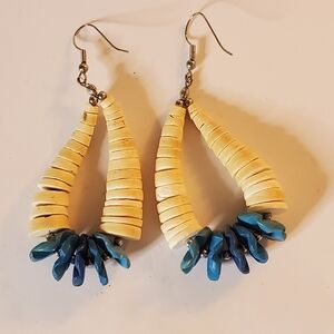 Vintage turquoise and beige wooden bead hoop earrings chunky and colorful